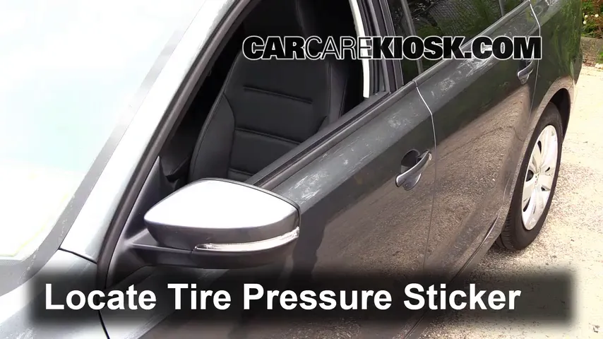 2014 Volkswagen Jetta SE 1.8L 4 Cyl. Turbo Sedan (4 Door) Tires & Wheels Check Tire Pressure